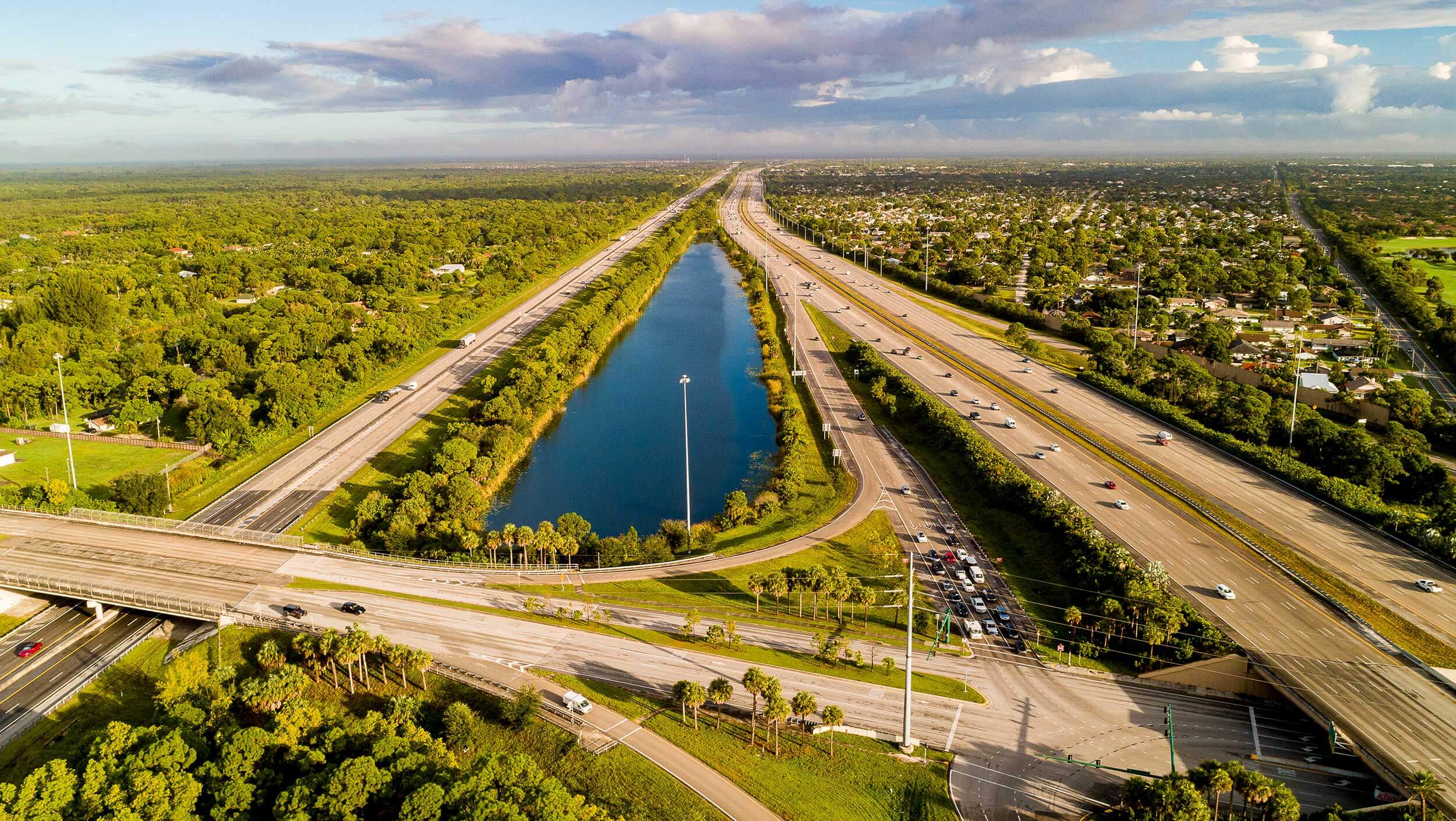 A view of intersecting roads and interstates in Florida